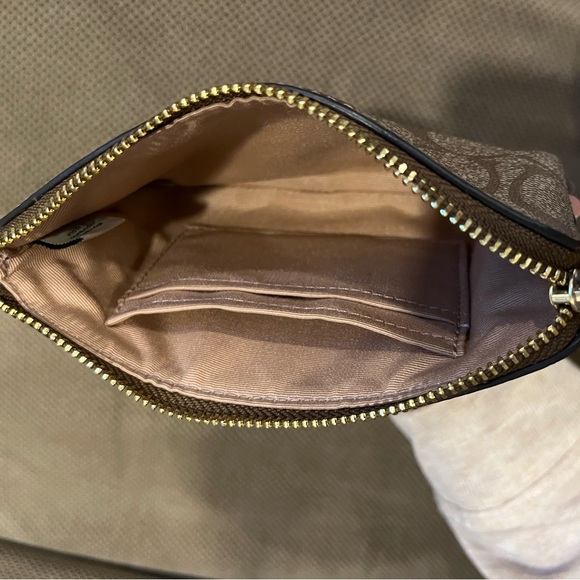 Coach wristlet - Picture 3 of 3
